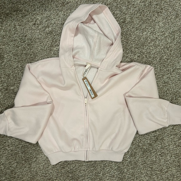 SKIMS Cotton Fleece Shrunken Zip Up Hoodie - Picture 2 of 5